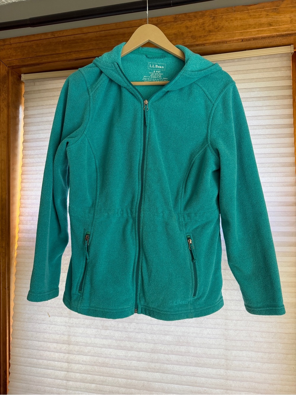L.L. Bean woman’s Teal Fleece Hooded Zip Jacket Small petite 0266